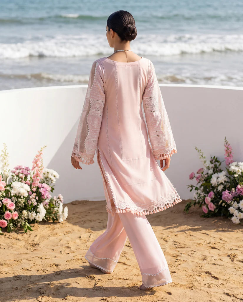 THREADS AND MOTIFS - Blush Serenity