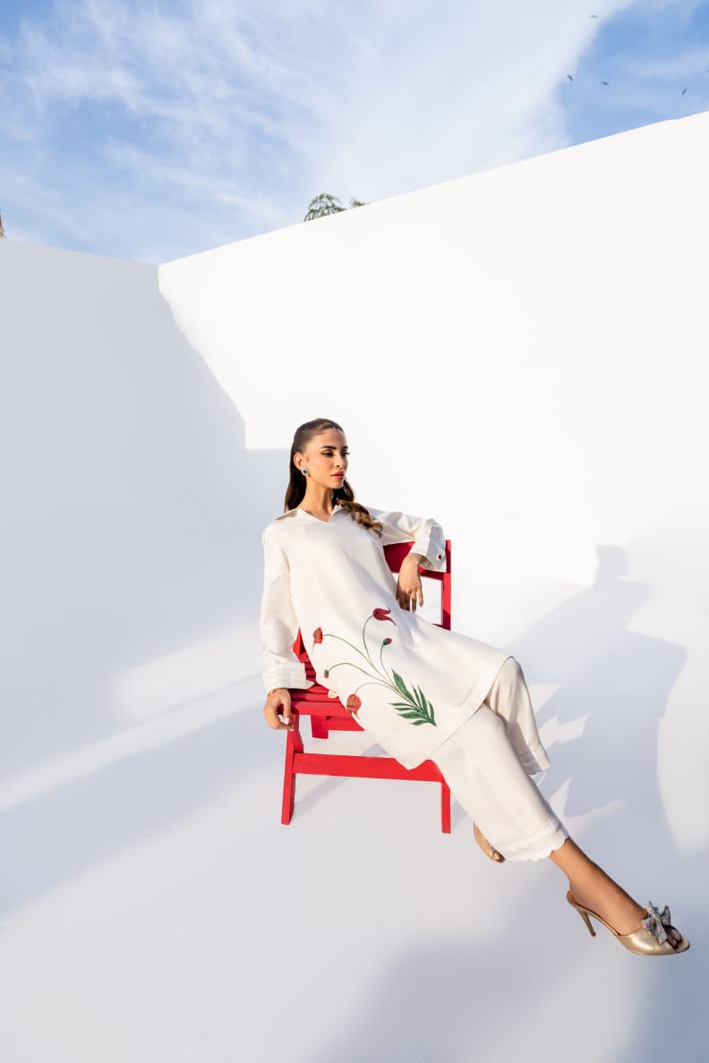 KOMAL LAKHANI - Raaha Ivory Rod Silk