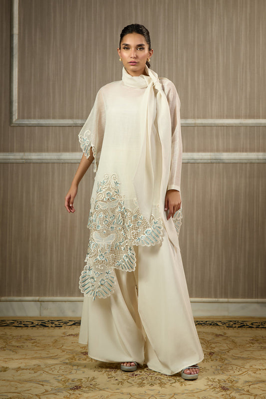 ALEENA FAREEN - Serafina Cape