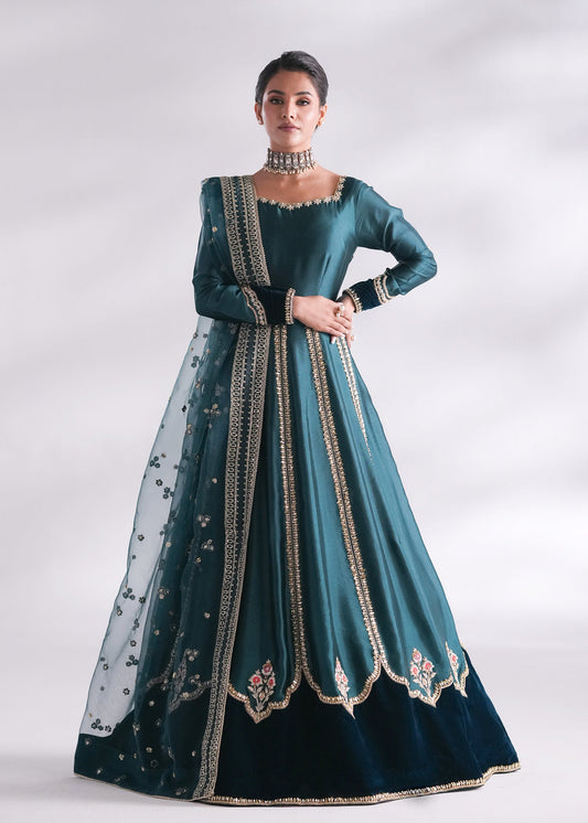 MEHAK YAQOOB COUTURE - Zircone