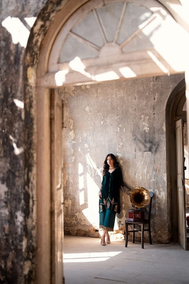 KOMAL LAKHANI - Kiran Kashmiri Green Velvet