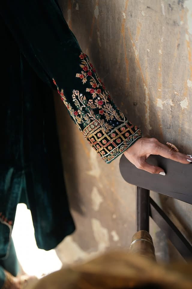 KOMAL LAKHANI - Kiran Kashmiri Green Velvet