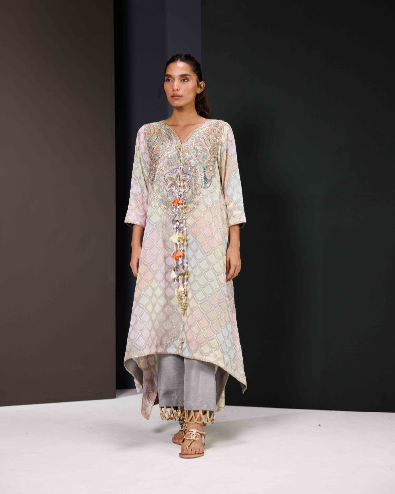 ALEENA FAREENA - Taniya