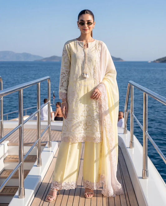 THREADS AND MOTIFS - Seafoam Elegance