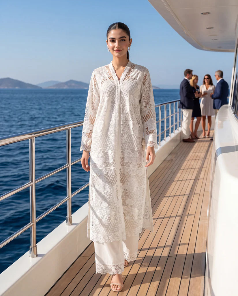 THREADS AND MOTIFS - Ivory Serenity