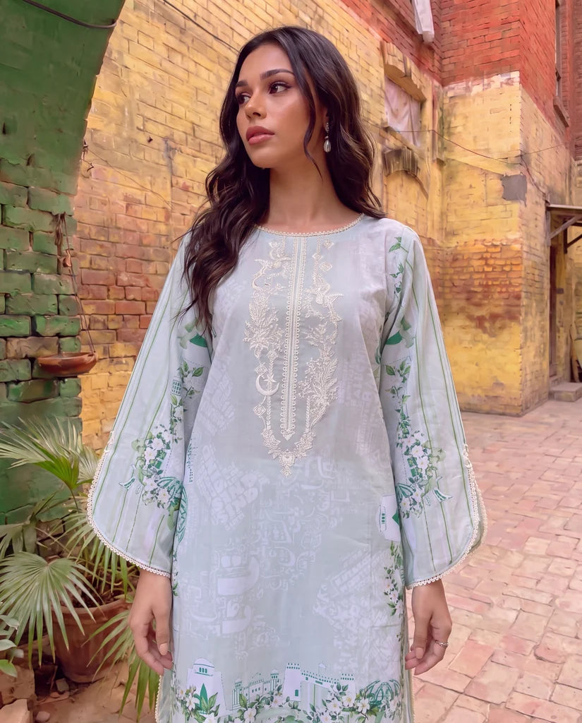 THREADS AND MOTIFS - Mint Heritage