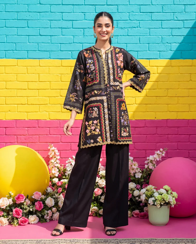 THREADS AND MOTIFS - Floral mosaic