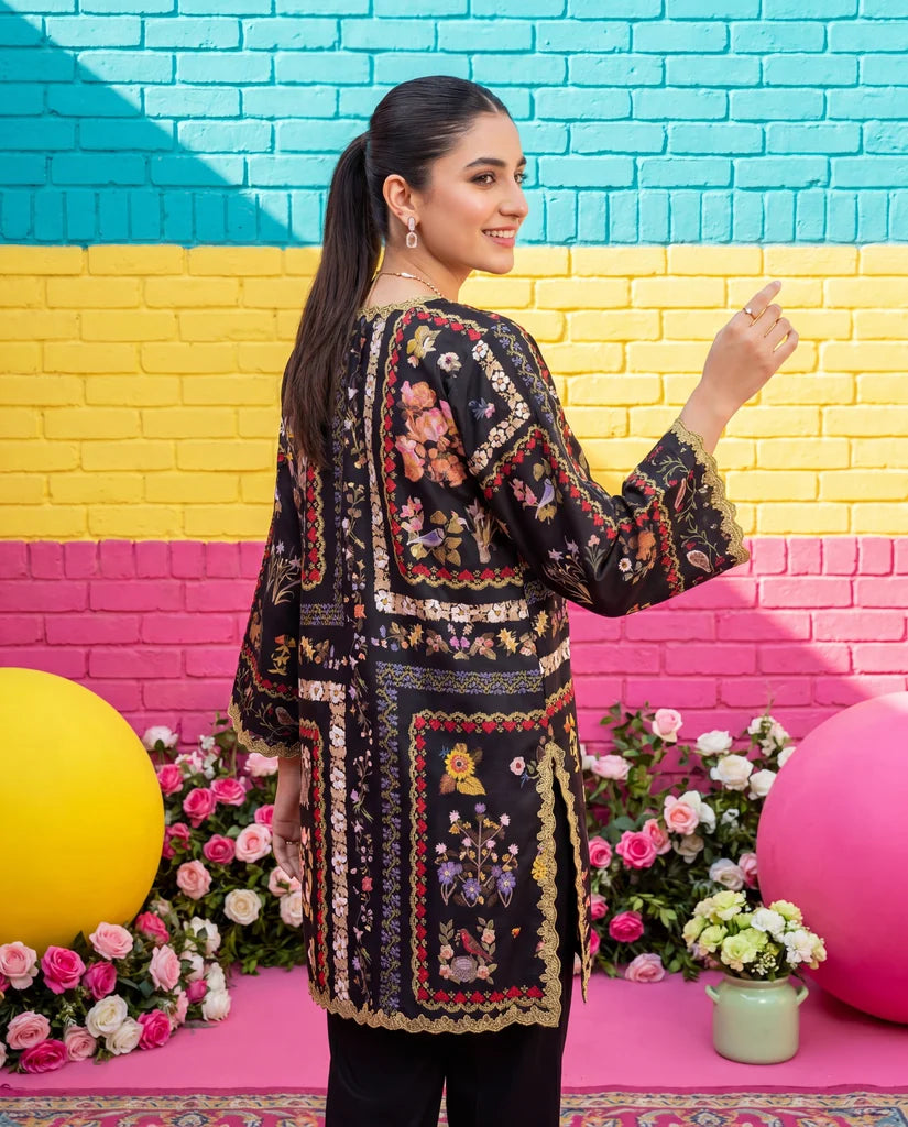 THREADS AND MOTIFS - Floral mosaic