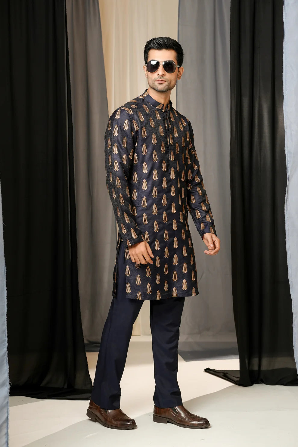 KUNZUL CHANNAR MENSWEAR - Leaves Embroidered