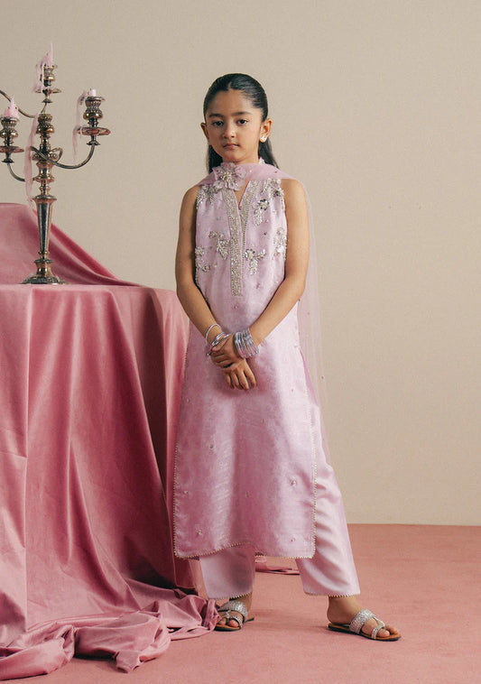 ZAINAB ZULFIQAR - Lila Kids