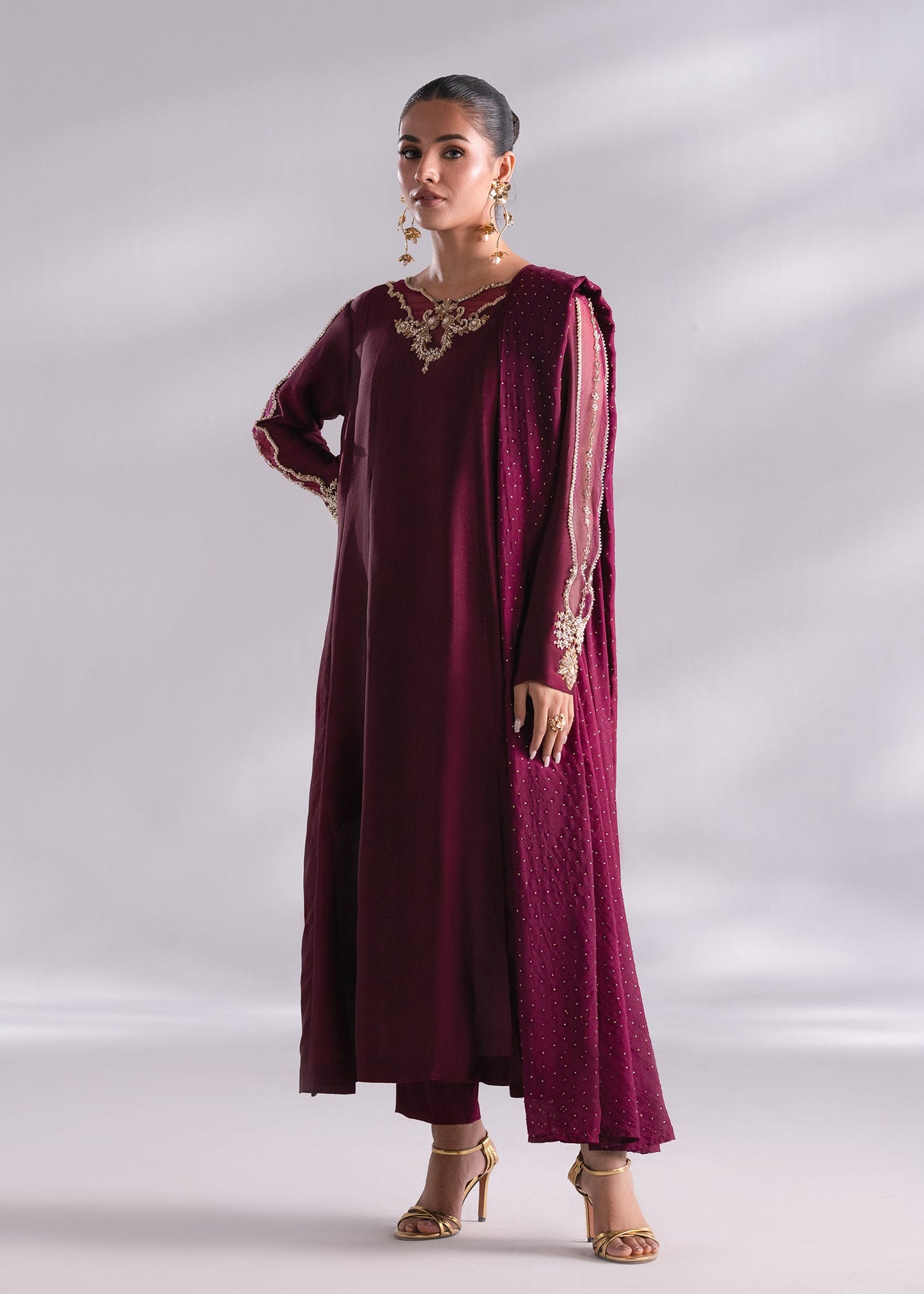 MEHAK YAQOOB COUTURE - Garnet