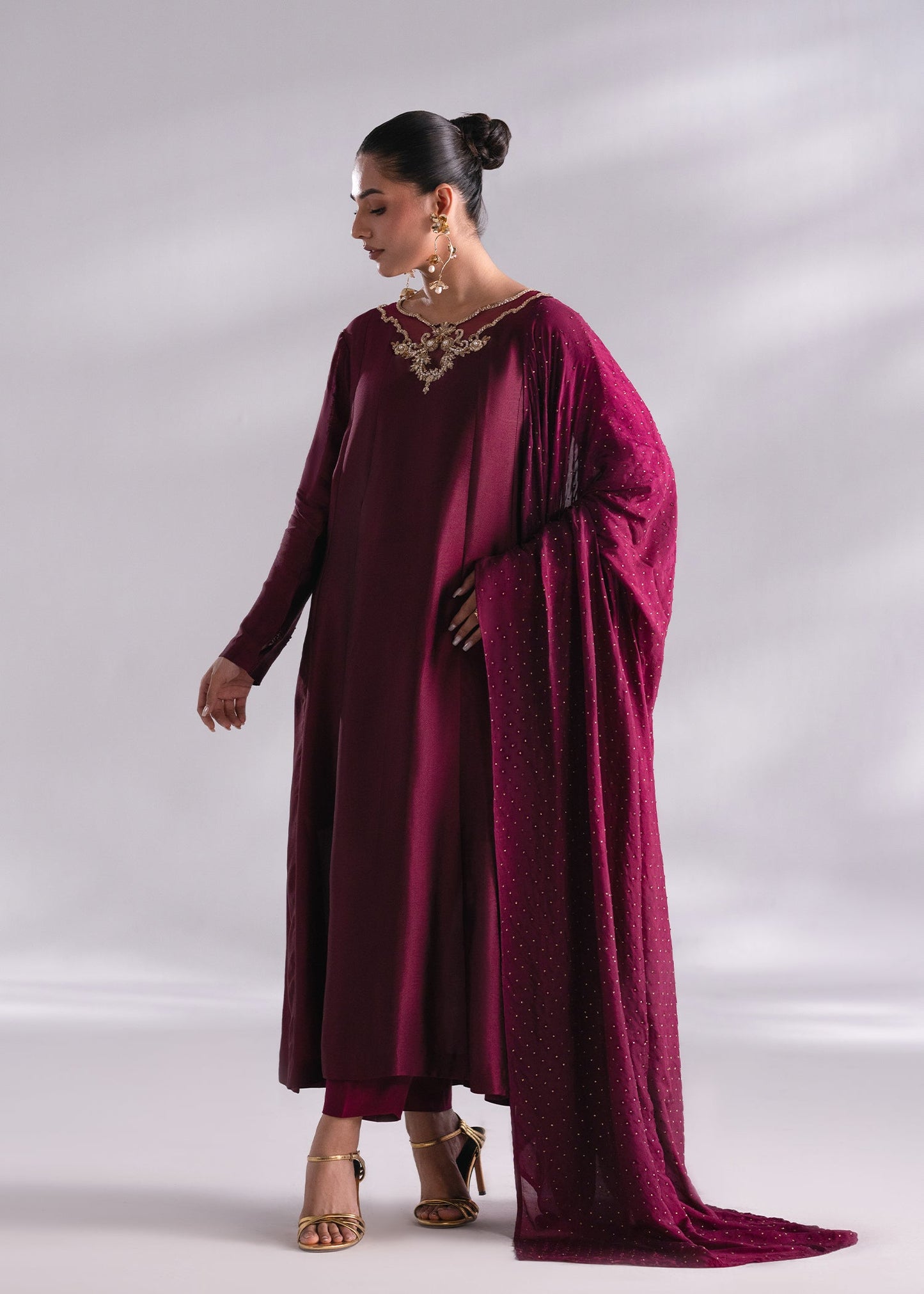 MEHAK YAQOOB COUTURE - Garnet