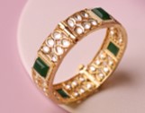 THE BUTTERFLY EFFECT JEWELRY - Green Squared Kundan Bangle