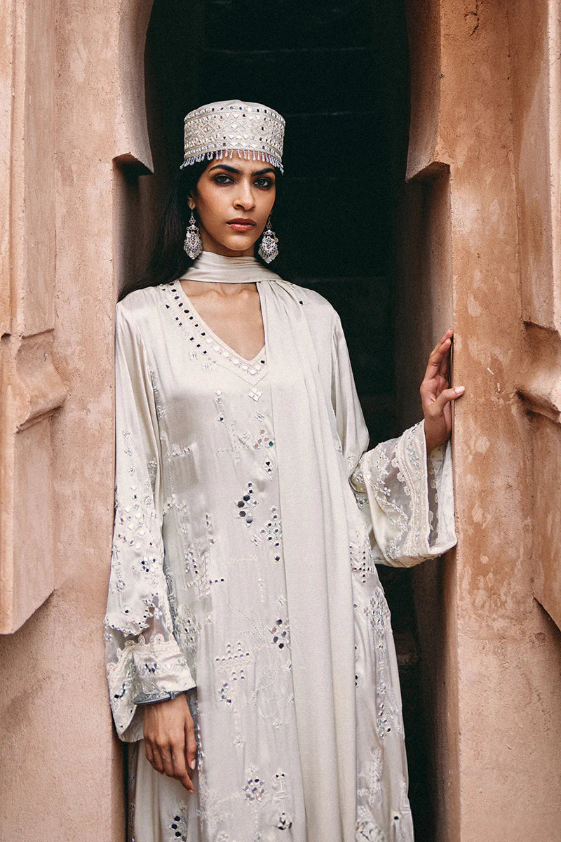 SUMAIRA KHANANI- Elyza