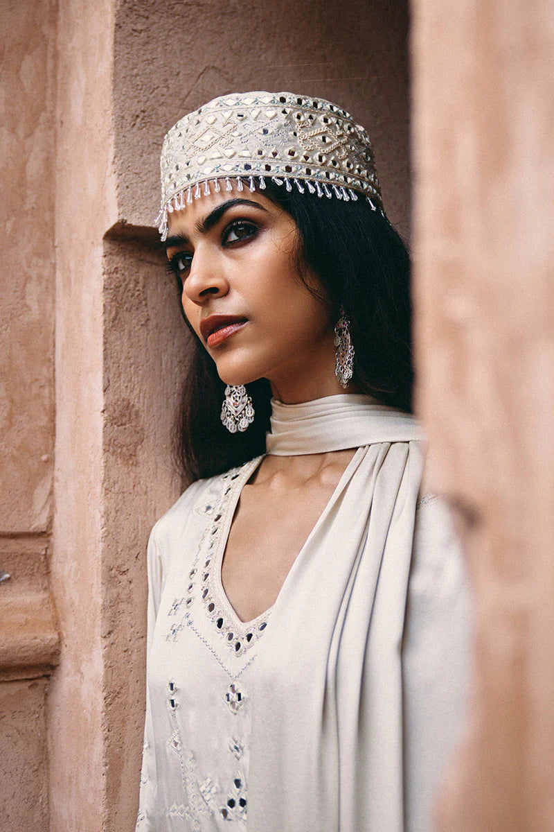 SUMAIRA KHANANI- Elyza