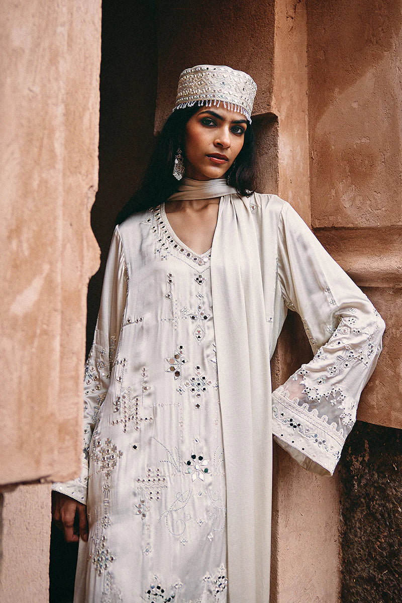 SUMAIRA KHANANI- Elyza