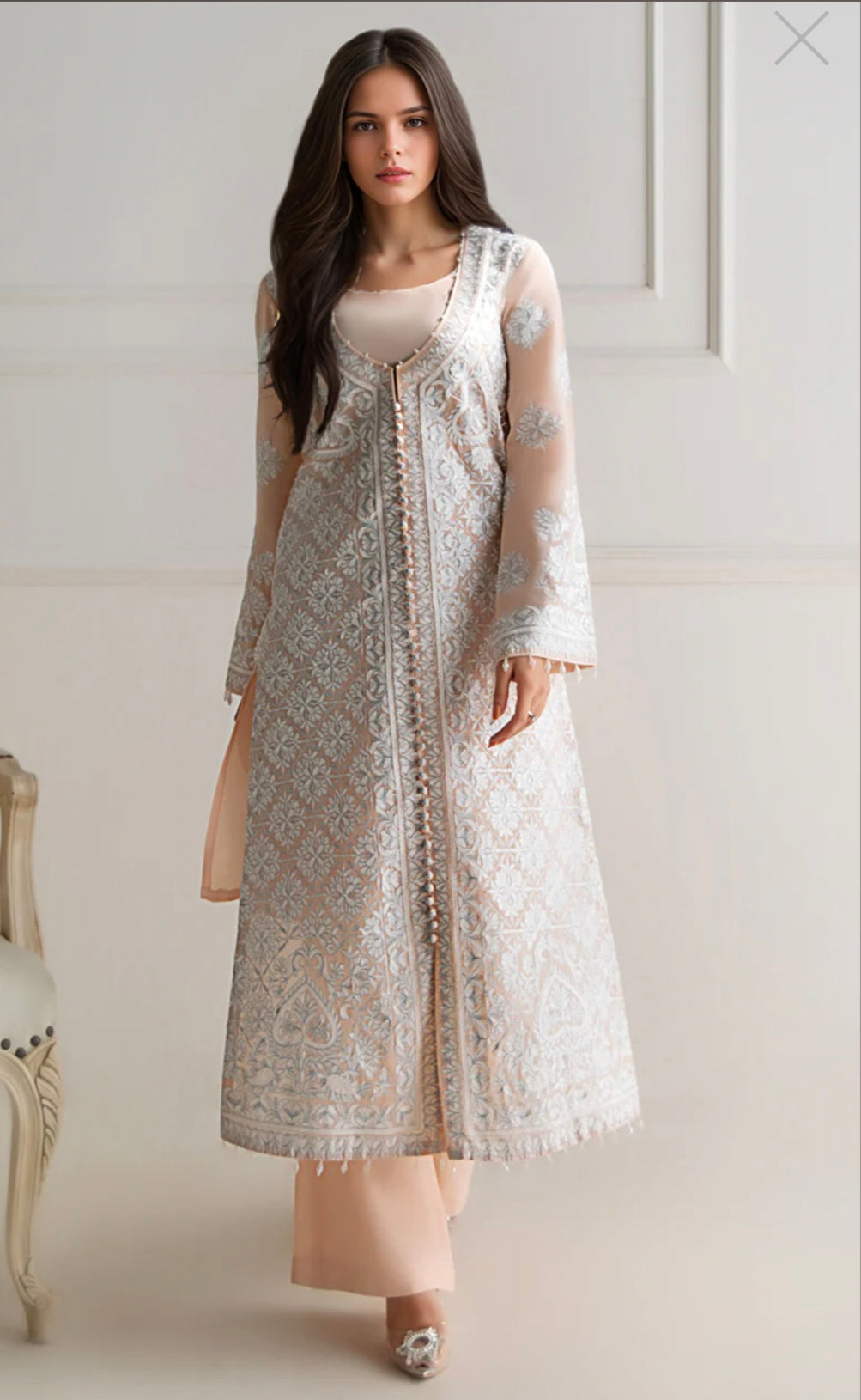THREADS AND MOTIFS - Beige