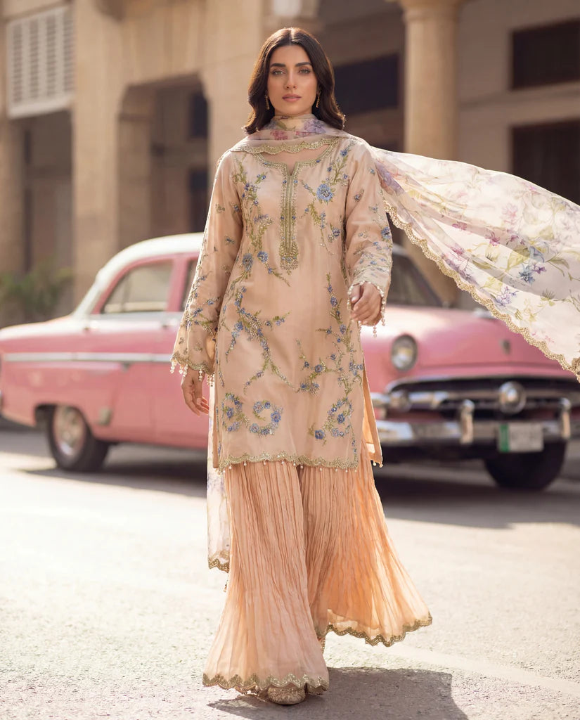 THREADS AND MOTIFS - Soft amber
