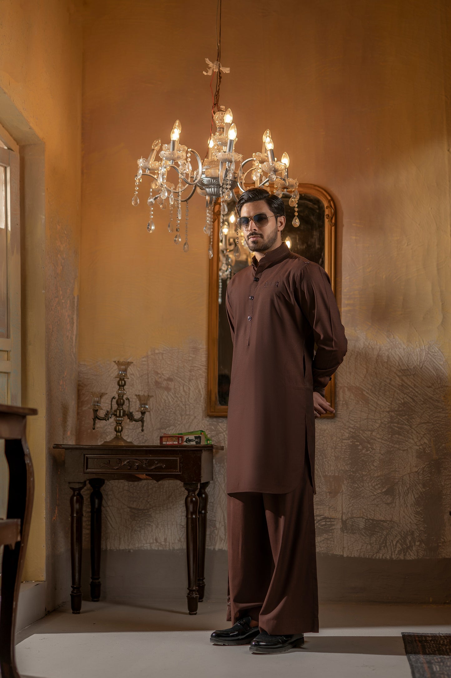 KUNZUL CHANNAR - Wood maroon farshi