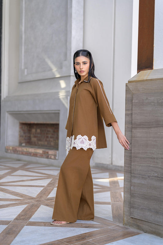 AMNA IQBAL - Brown Raya