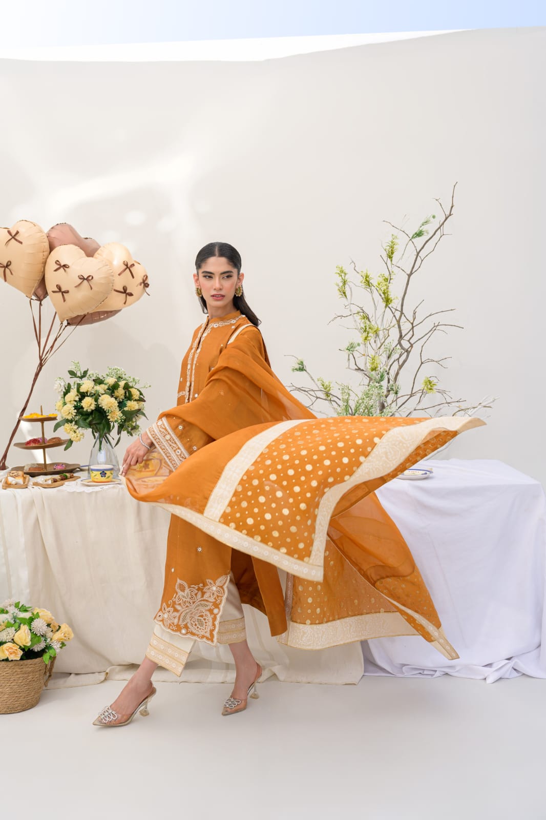 KOMAL LAKHANI - Amber Radiance