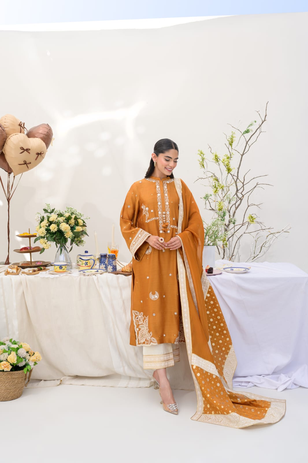 KOMAL LAKHANI - Amber Radiance