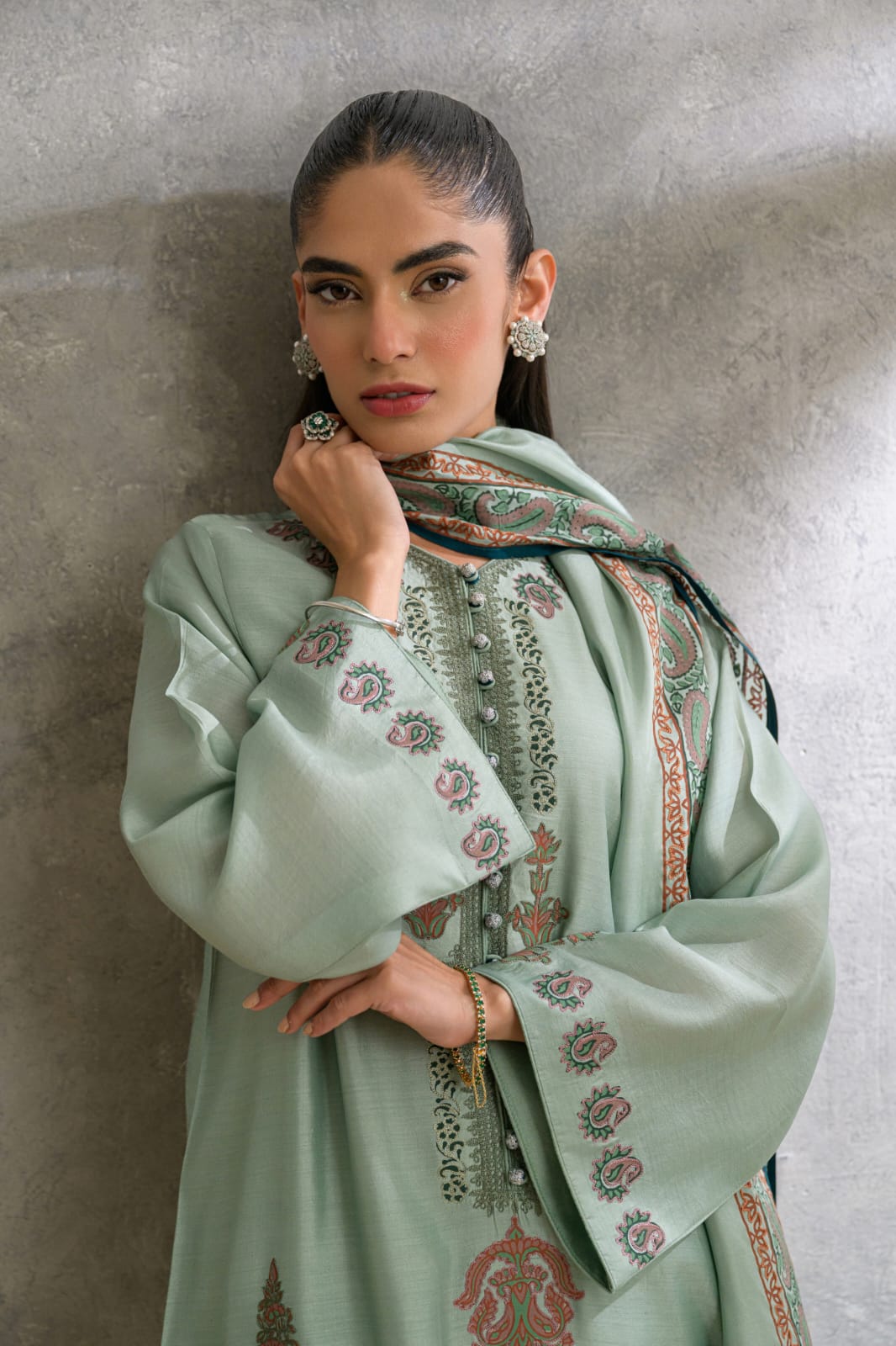 KOMAL LAKHANI - Terra Mint Royale
