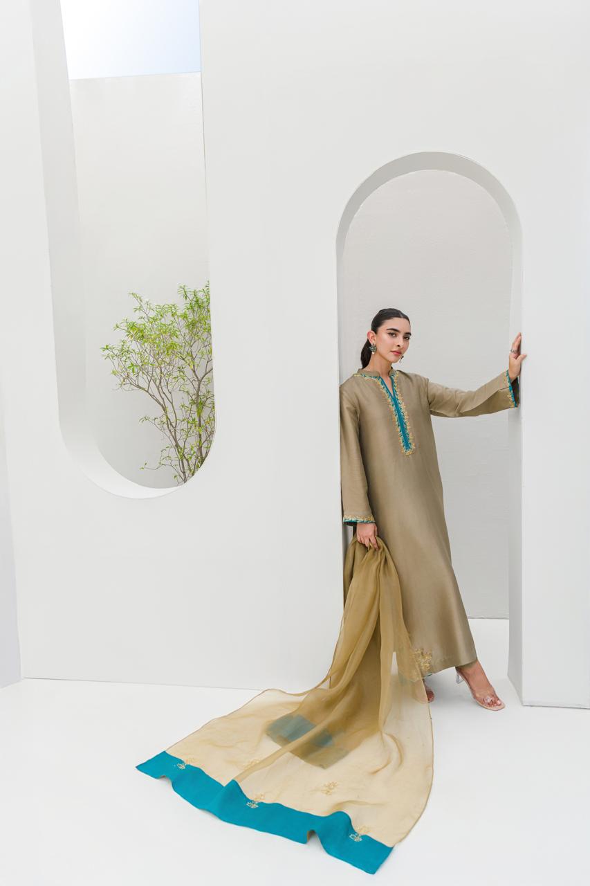 AMNA IQBAL - Amaya Olive Green
