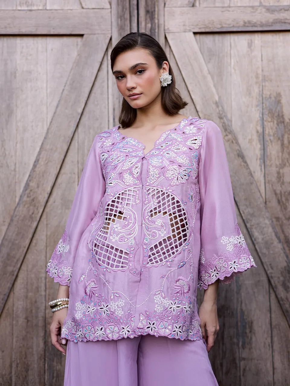 FARAH ZUBAIR - Amaya