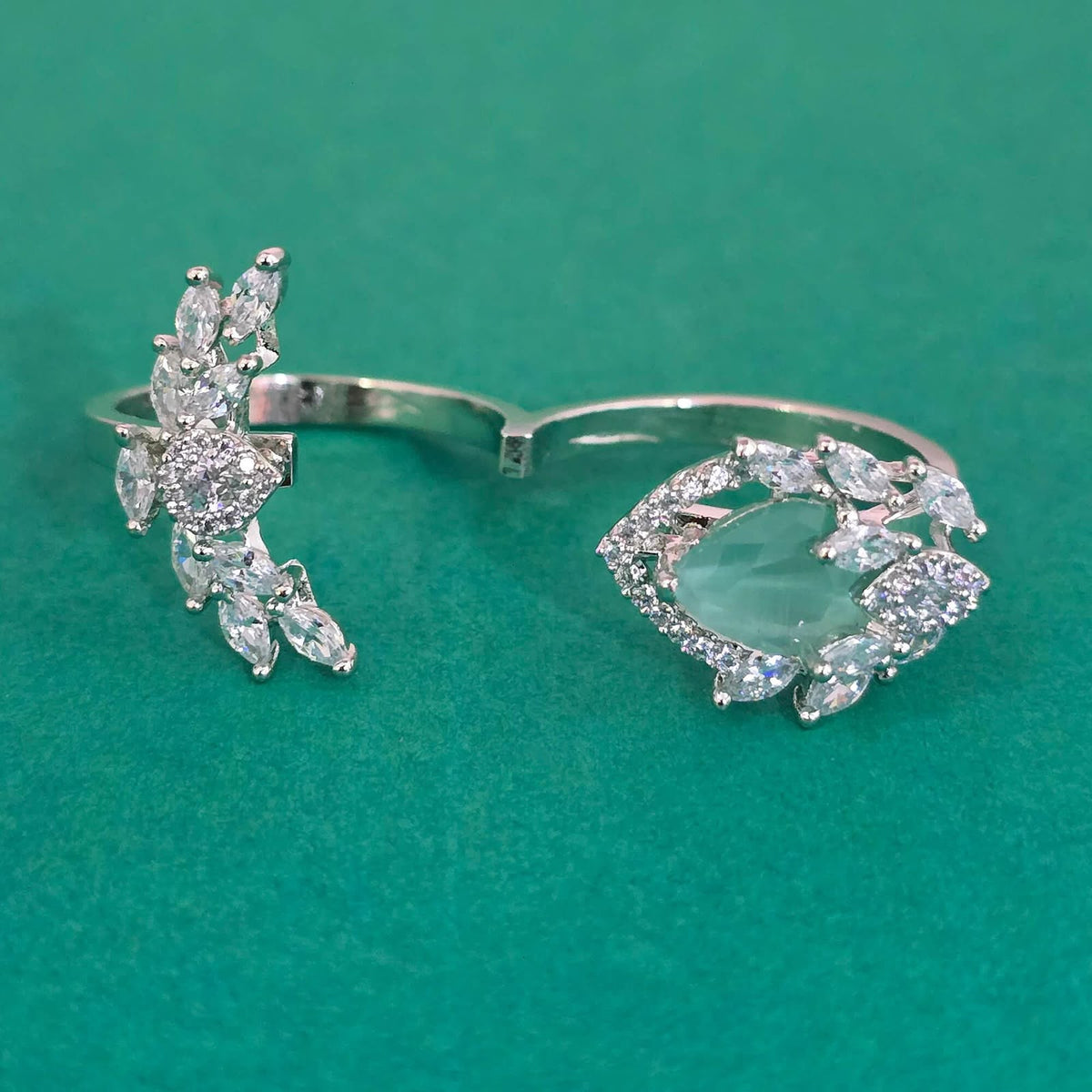 THE BUTTERFLY EFFECT- Ring silver mint green