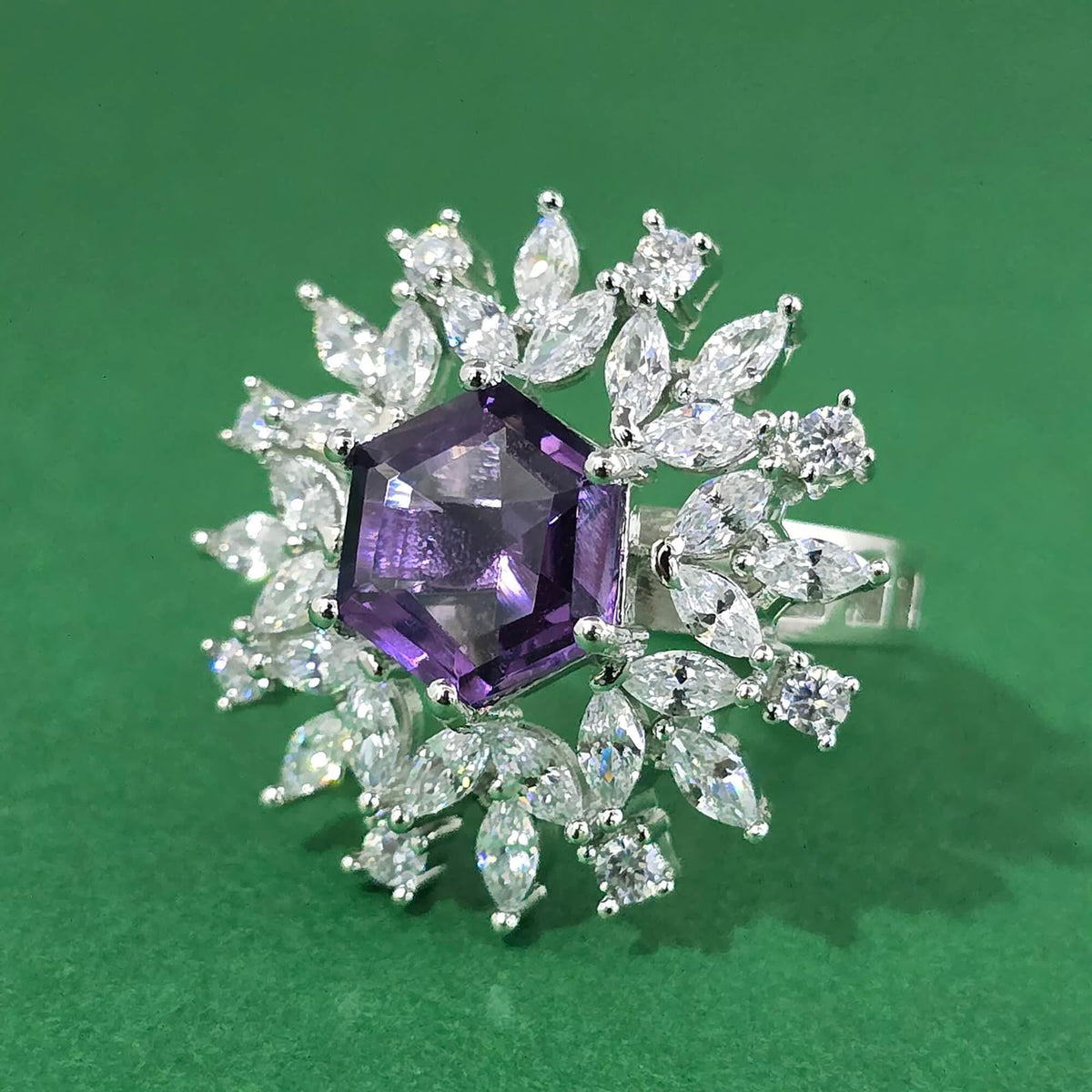 THE BUTTERFLY EFFECT- Ring silver purple
