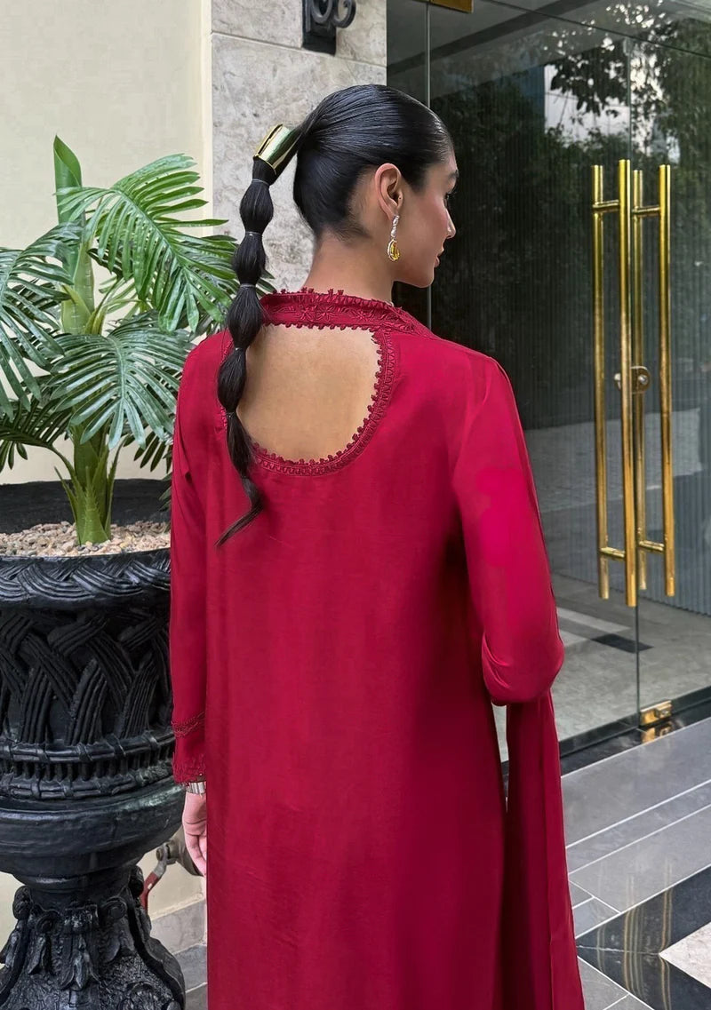 ZAINAB ZULFIQAR - Bareen Red