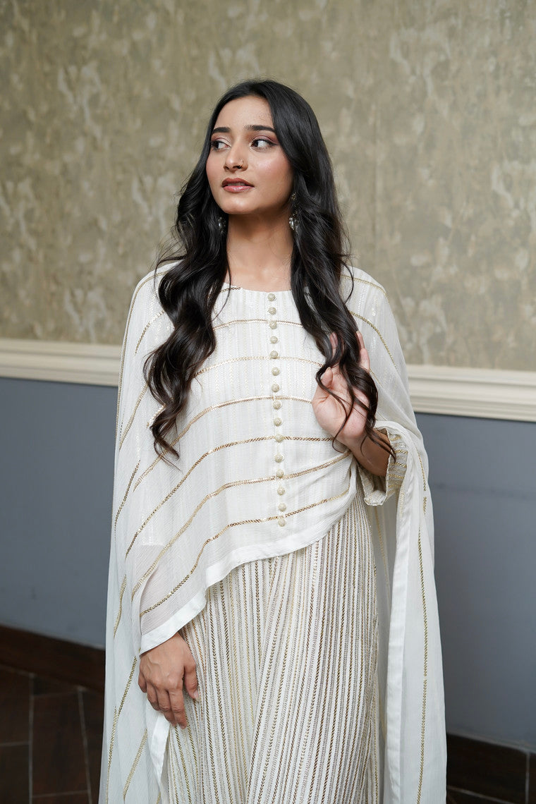 ASHJAIN SAFWAN - White with attached Cape