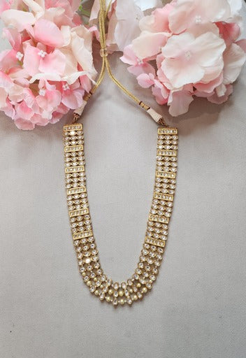 VINANTI MANJI JEWELRY - Featuring a gold finish long necklace