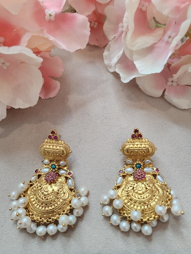 VINANTI MANJI JEWELRY - Featuring a pair of gold finish earrings studded