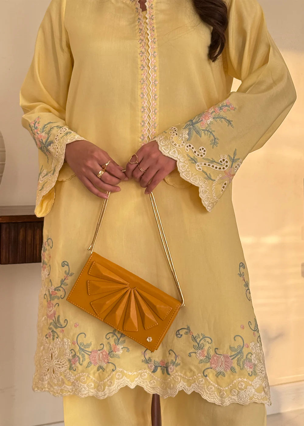 HOUSE OF UMSHA - Mari Gold