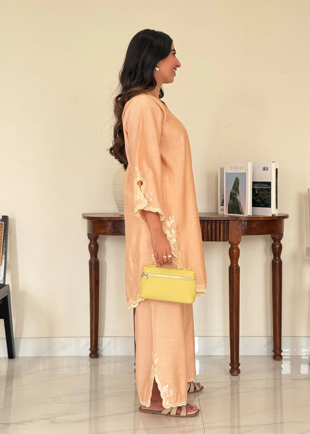 HOUSE OF UMSHA - Peach Mist