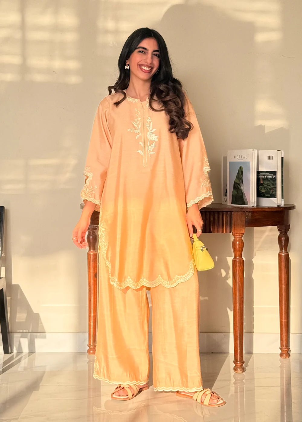 HOUSE OF UMSHA - Peach Mist