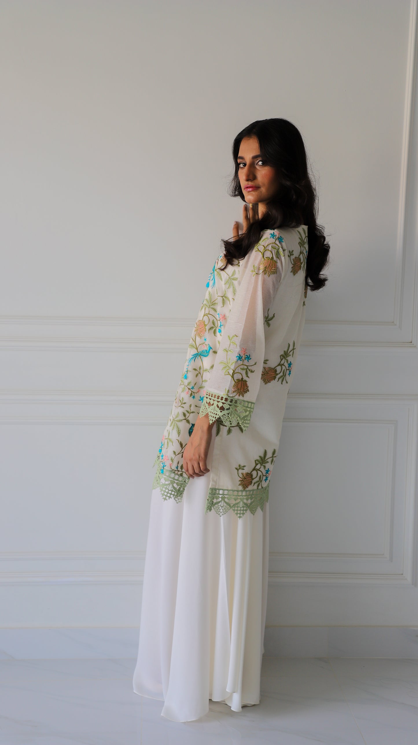 ASHJAIN SAFWAN - Off-White Bird (Farshi Shalwar)