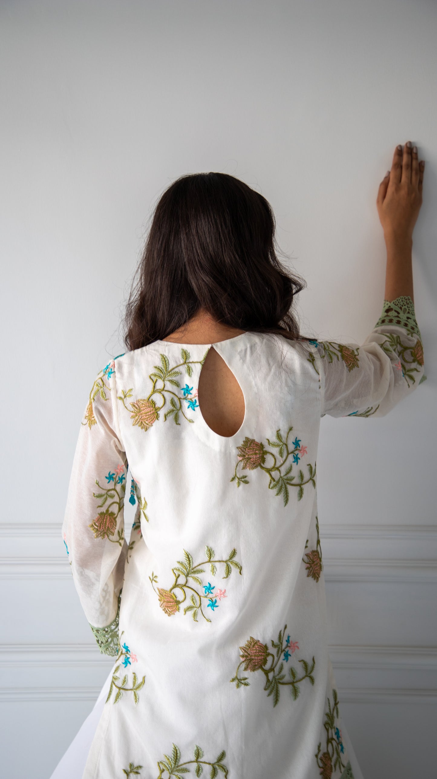 ASHJAIN SAFWAN - Off-White Bird (Farshi Shalwar)