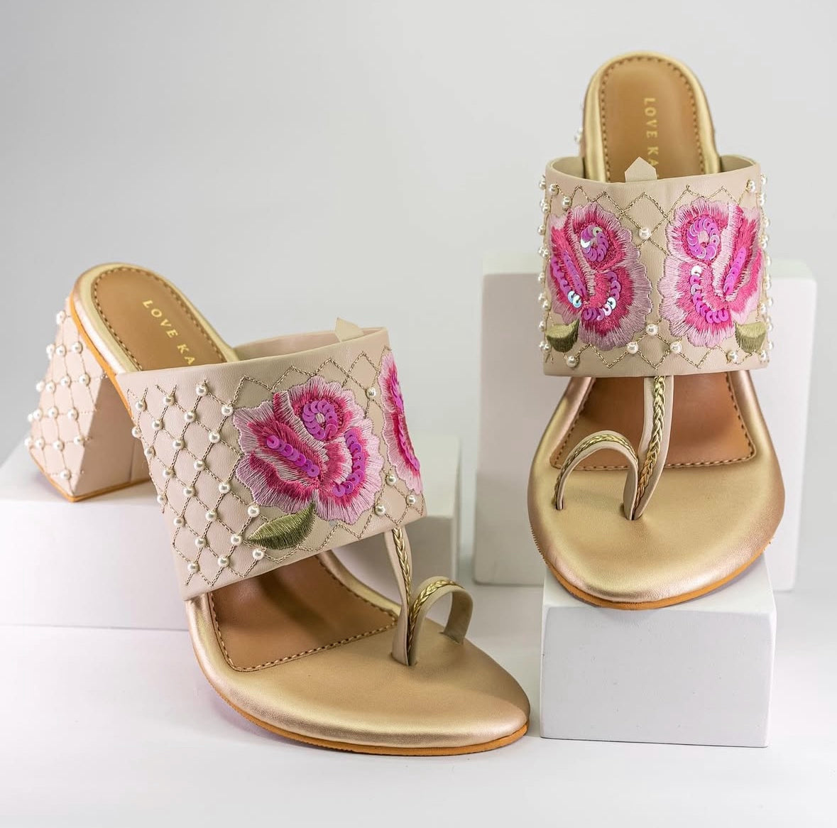 LOVE KAARI - Rose Block Heel