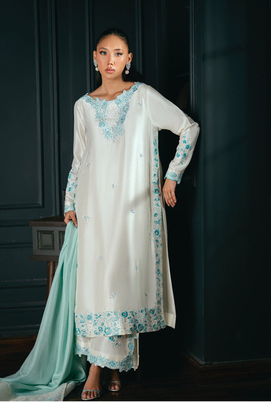 FARAH ZUBAIR - White Rawsilk