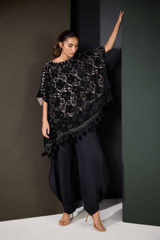 ALEENA FAREENA - Black Lace Poncho