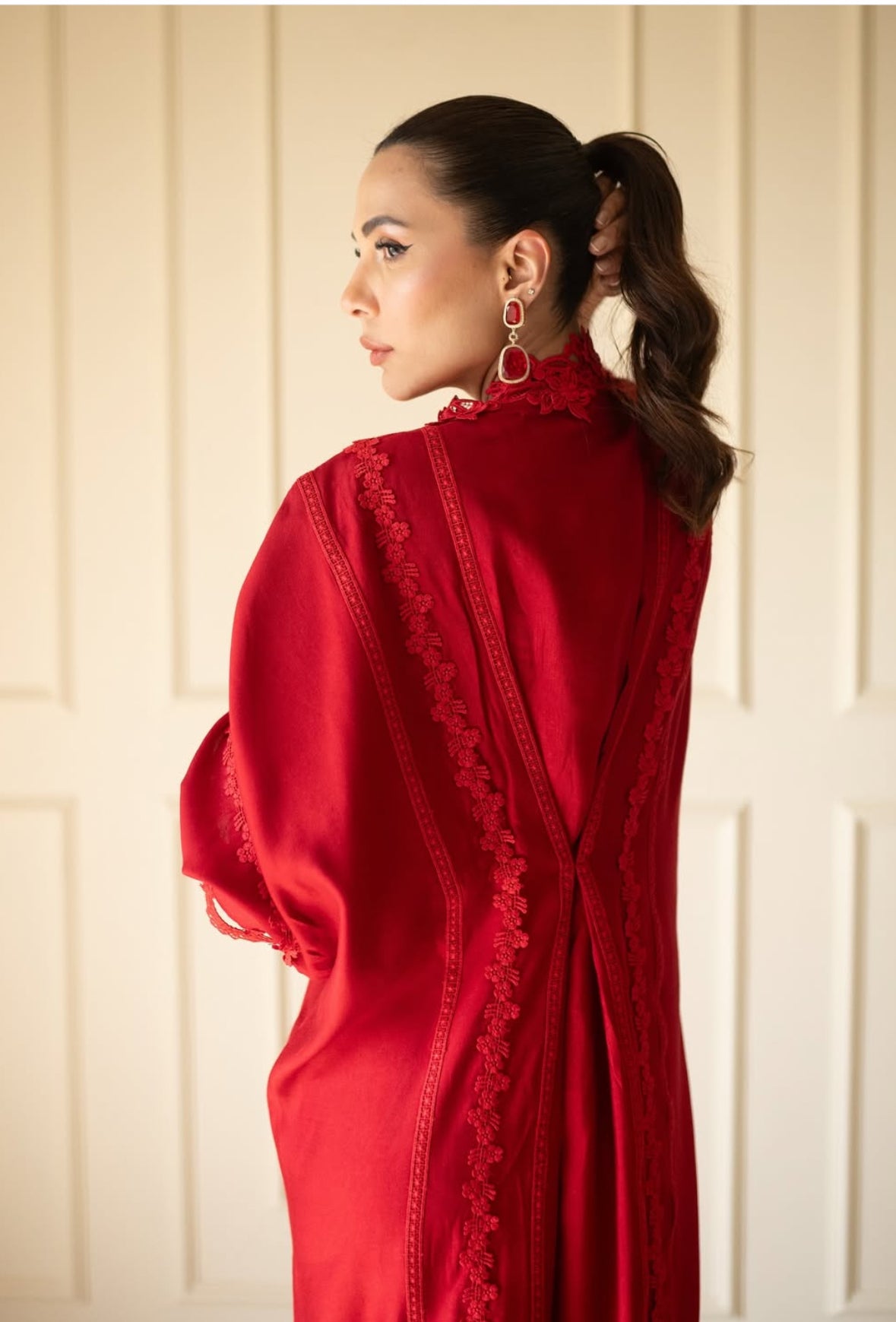UMA DARA - Red Rose Kaftan