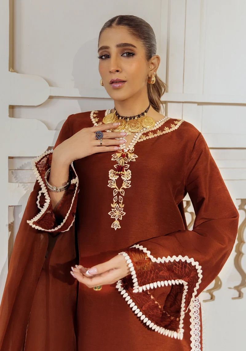 ZAINAB ZULFIQAR- Kainaz rust