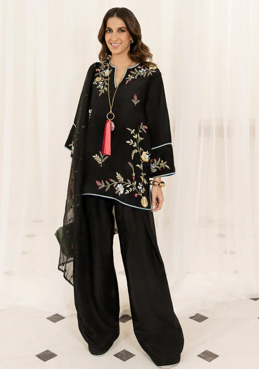 ZAINAB ZULFIQAR - Soha Black