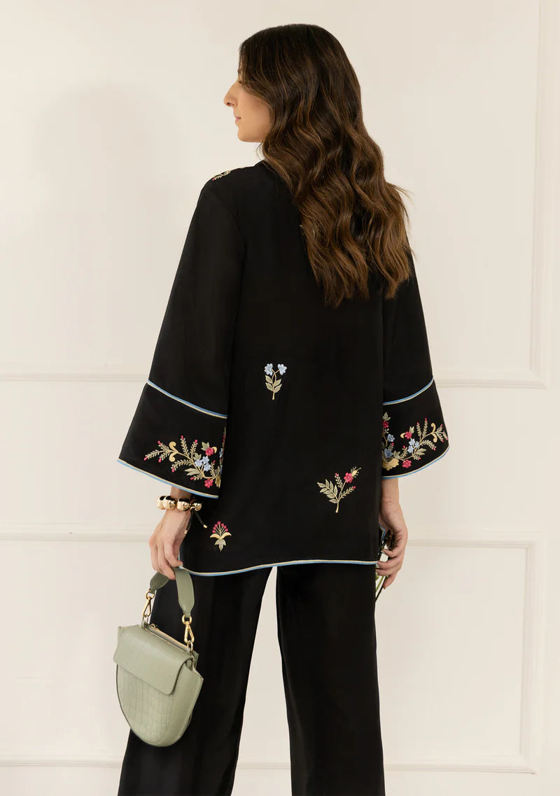 ZAINAB ZULFIQAR - Soha Black