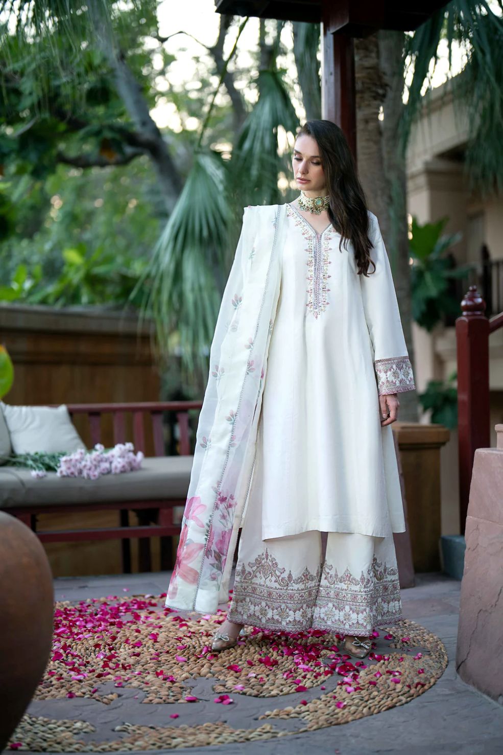 Mehak Yaqoob - Zhala White
