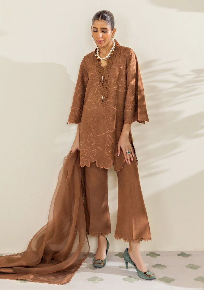 ZAINAB ZULFIQAR - Gul Brown